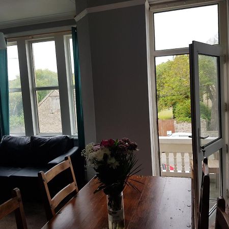 Апартаменти Large First Floor Balcony Flat Next To Beach Вестон-супер-Мар Екстер'єр фото