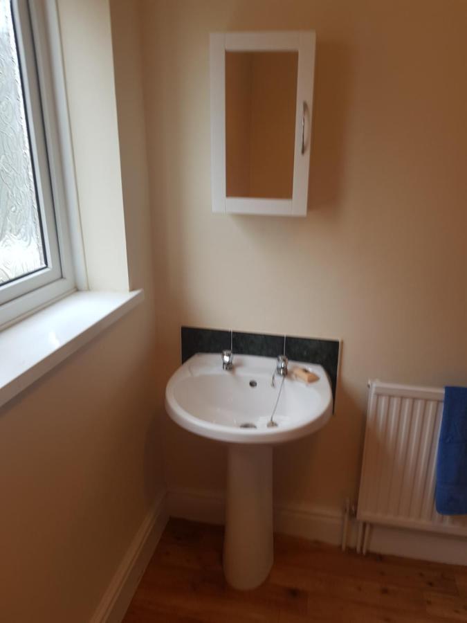 Апартаменти Large First Floor Balcony Flat Next To Beach Вестон-супер-Мар Екстер'єр фото